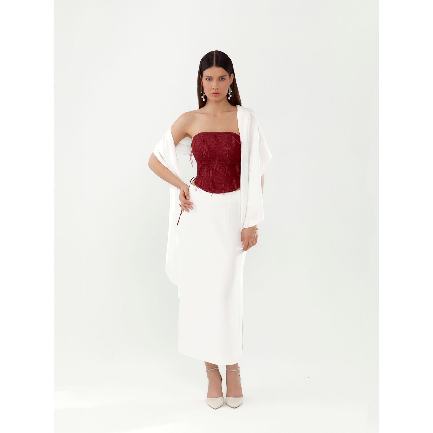 Корсет из плетеных перьев – малиново-красный